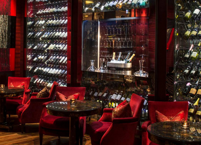 Four Seasons Hotel London at Park Lane 3