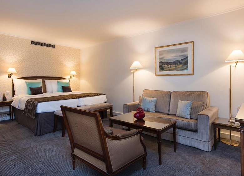 Hotel Bristol 8