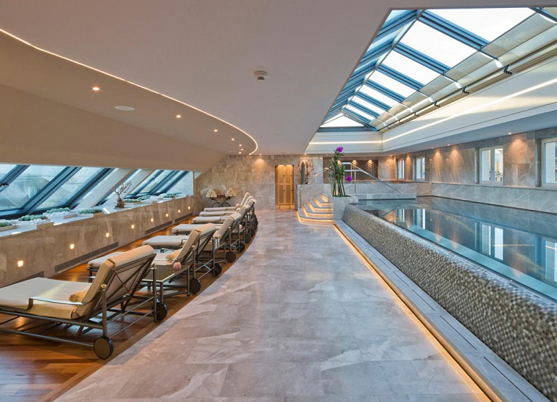 Four Seasons Hotel des Bergues Geneva 9
