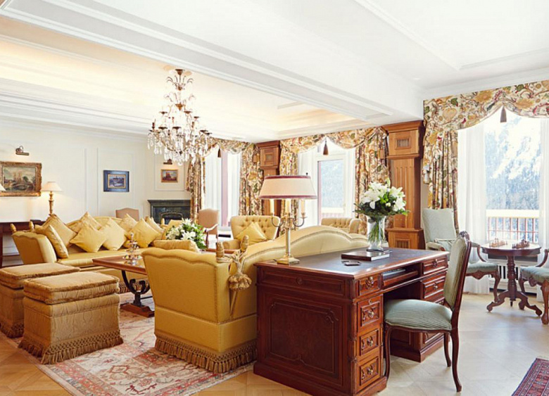 Hotel Badrutt’s Palace  2