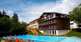 Les Roches International School of Hotel Management 1